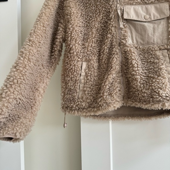 Abercrombie fluffy mixed fabric zippered jacket - Picture 8 of 15